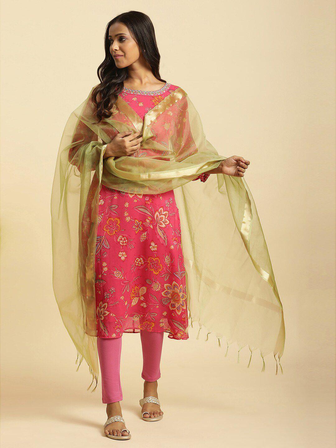 w green & gold-toned zari dupatta with tasselled border