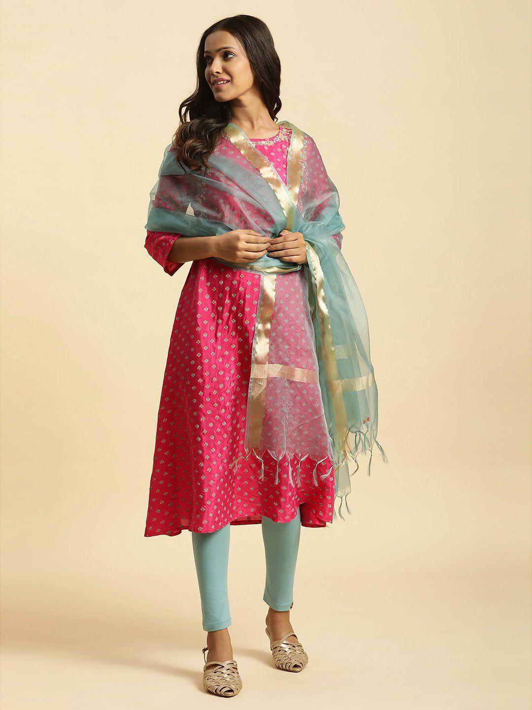 w blue & gold-toned zari dupatta with tasselled border