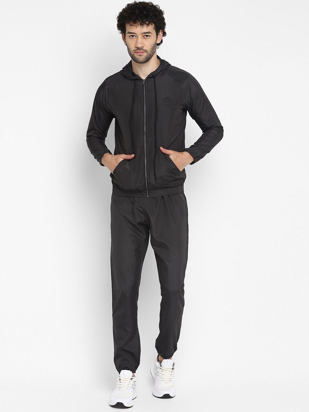 yuuki men mid-rise hooded jacket & joggers