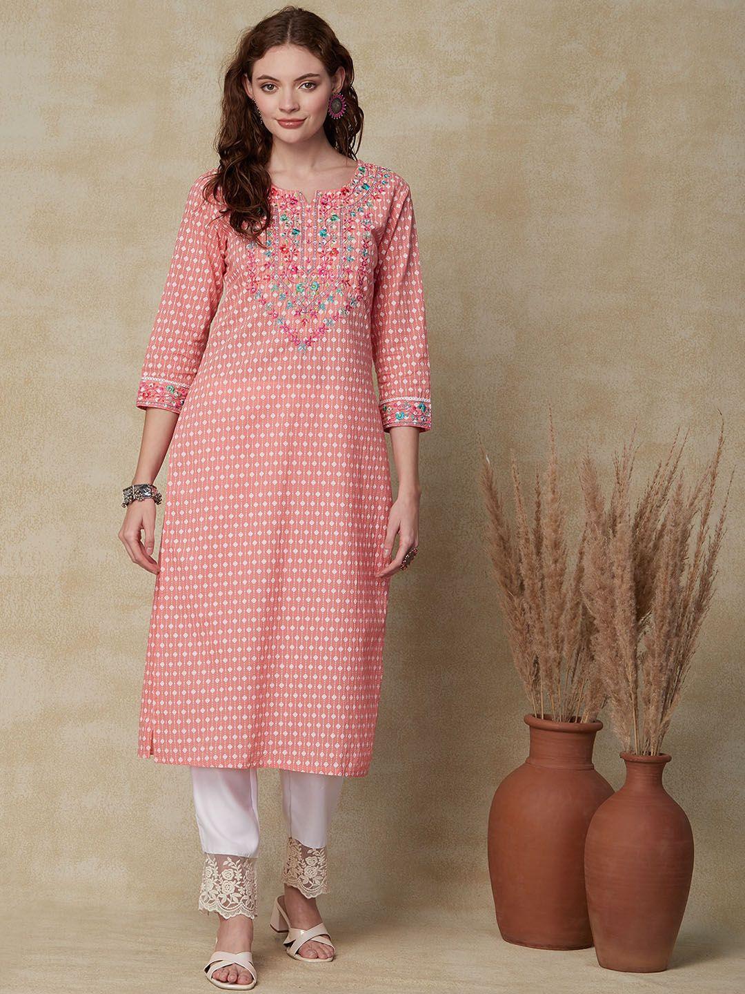 fashor peach-coloured & white geometric printed thread work straight cotton kurta