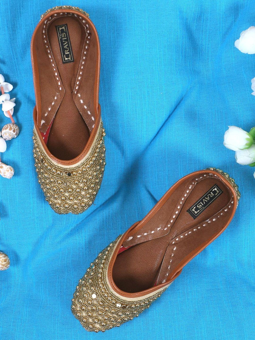 ravis ethnic embellished square toe mojaris