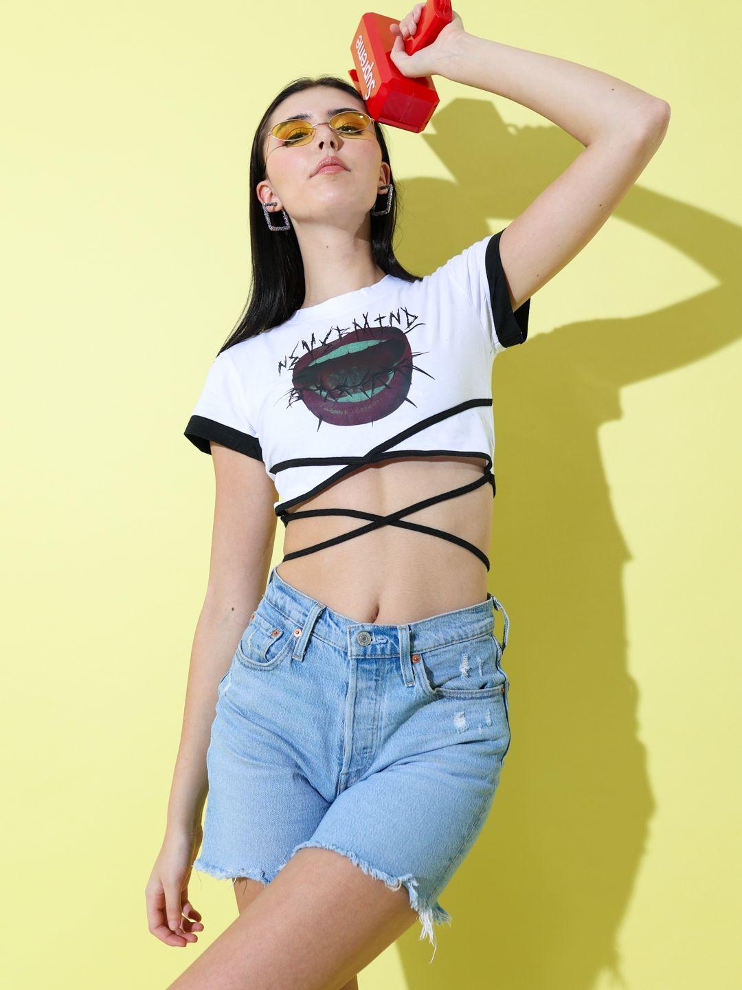 stylecast x hersheinbox print tie-up detailed crop top