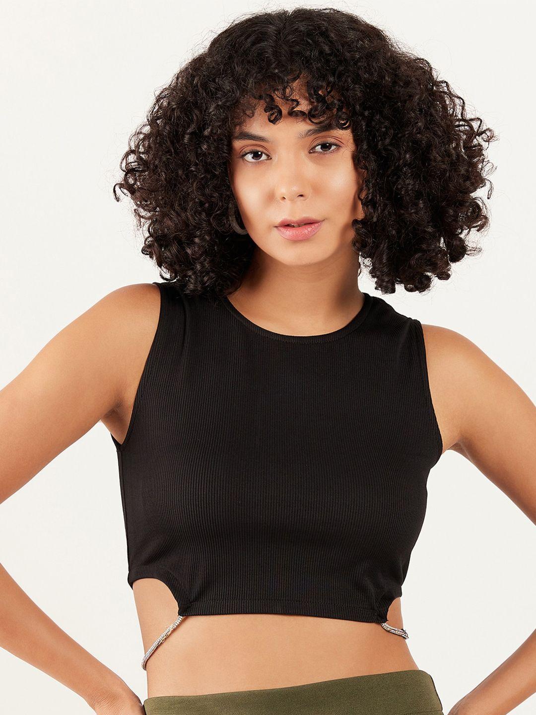 athena round neck cut-out detailed fitted crop top