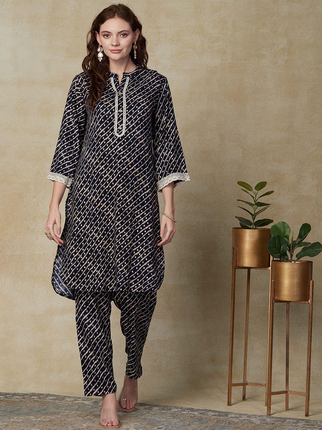 fashor leheriya printed mandarin collar foil straight kurta & trousers