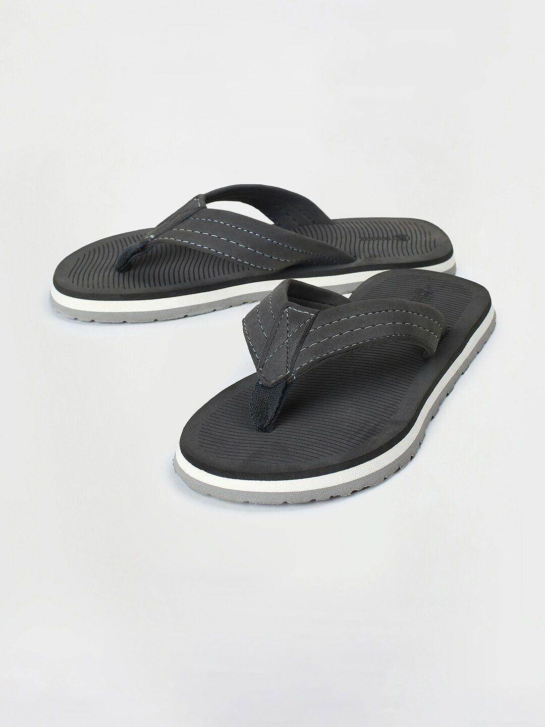 max men textured v-strap thong flip-flops