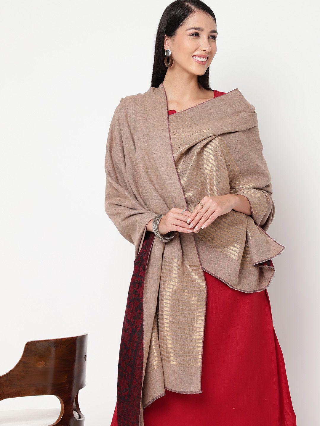 la vastraa woven design woolen shawl