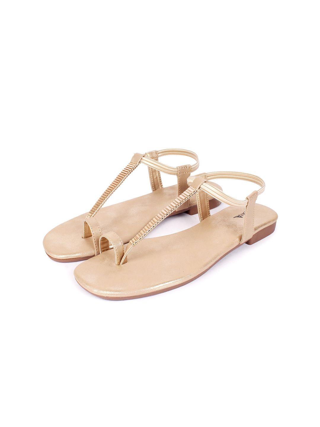 wzaya one toe flats with backstrap