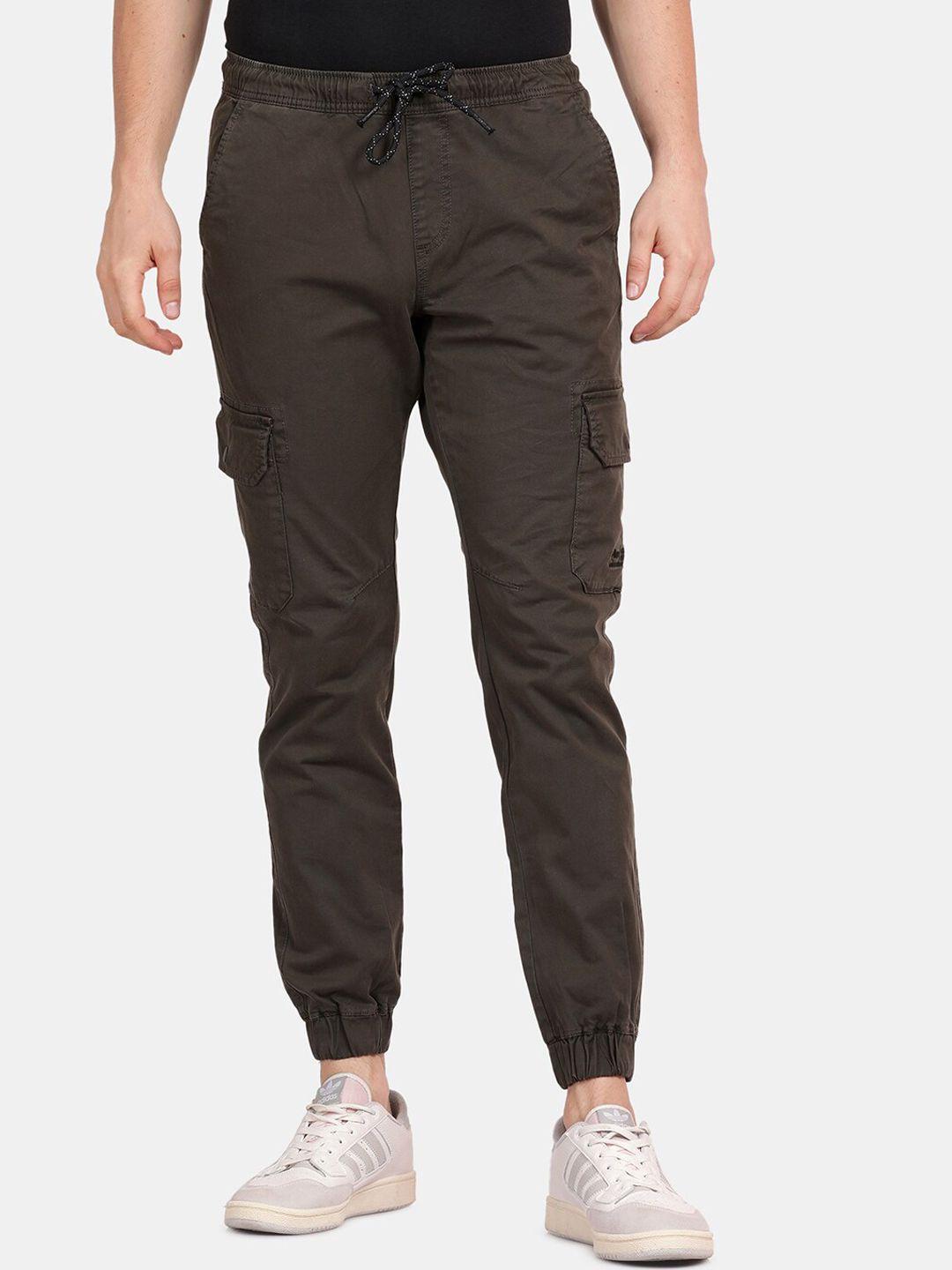 t-base men regular fit mid-rise joggers trousers