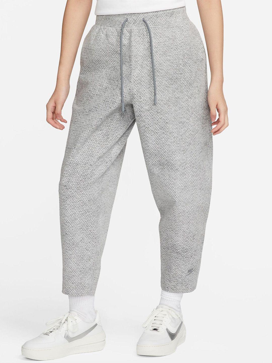 nike forward regular fit track pants