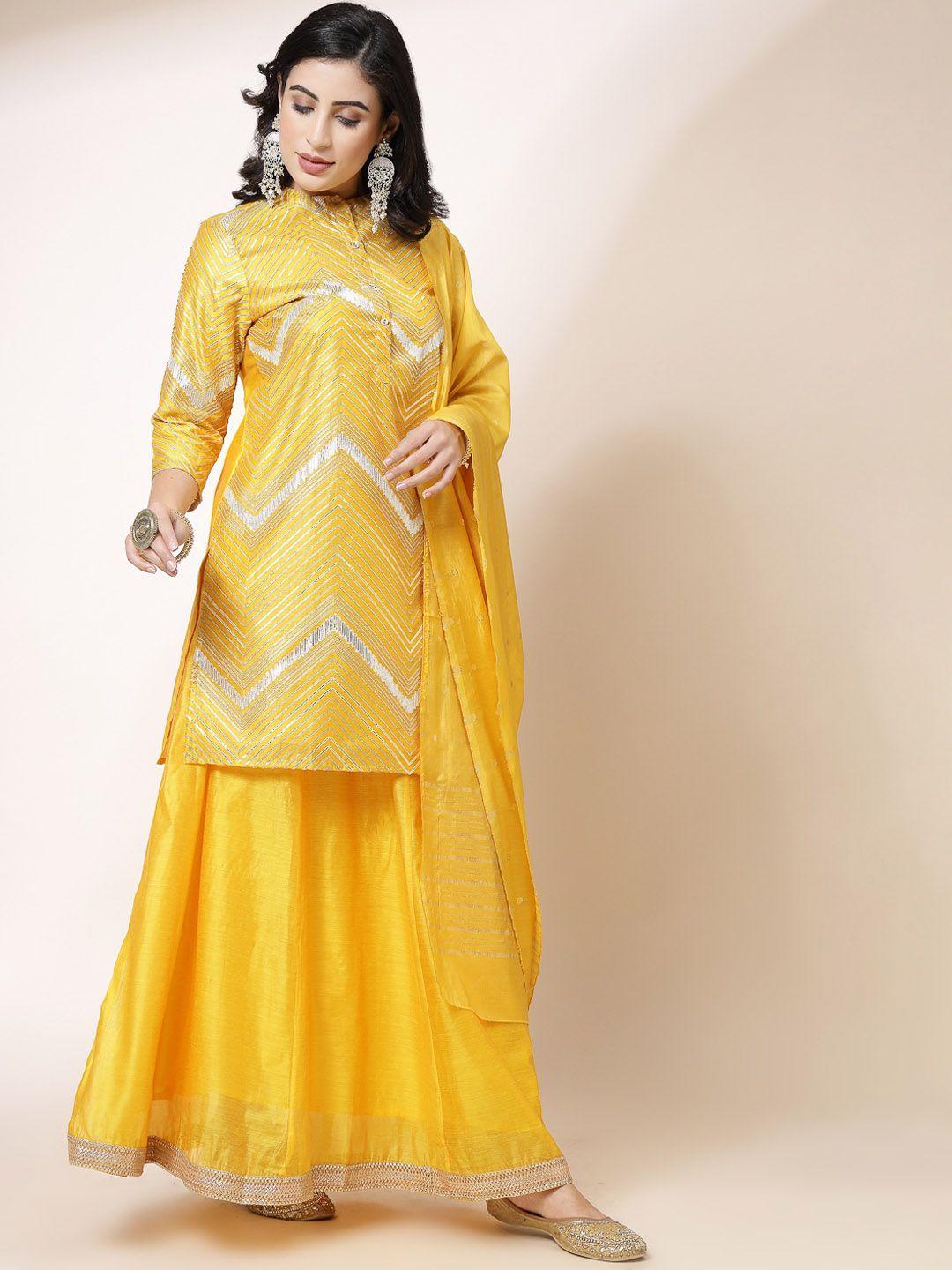 sangria zari-detail a-line kurta & skirt with dupatta