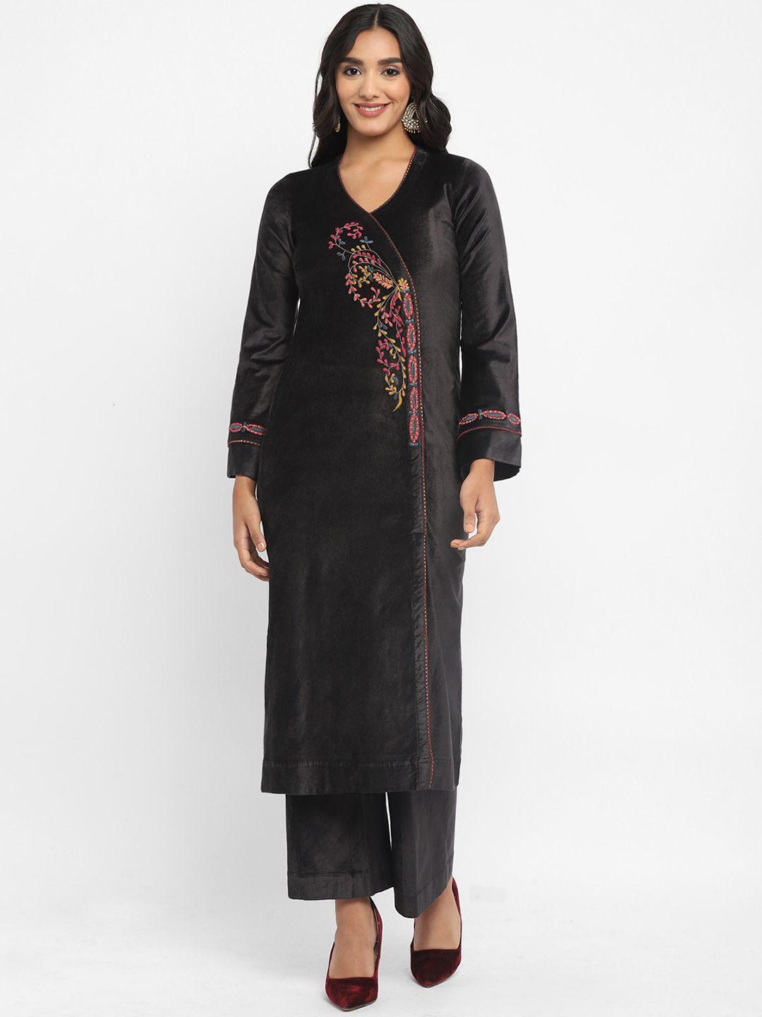 stado floral embroidered regular velvet kurta with trousers