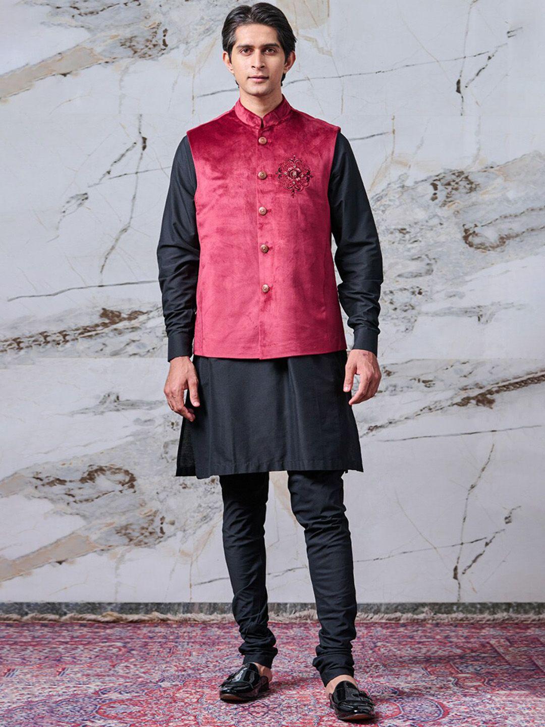 tasva mandarin collar straight kurta with churidar & nehru jacket