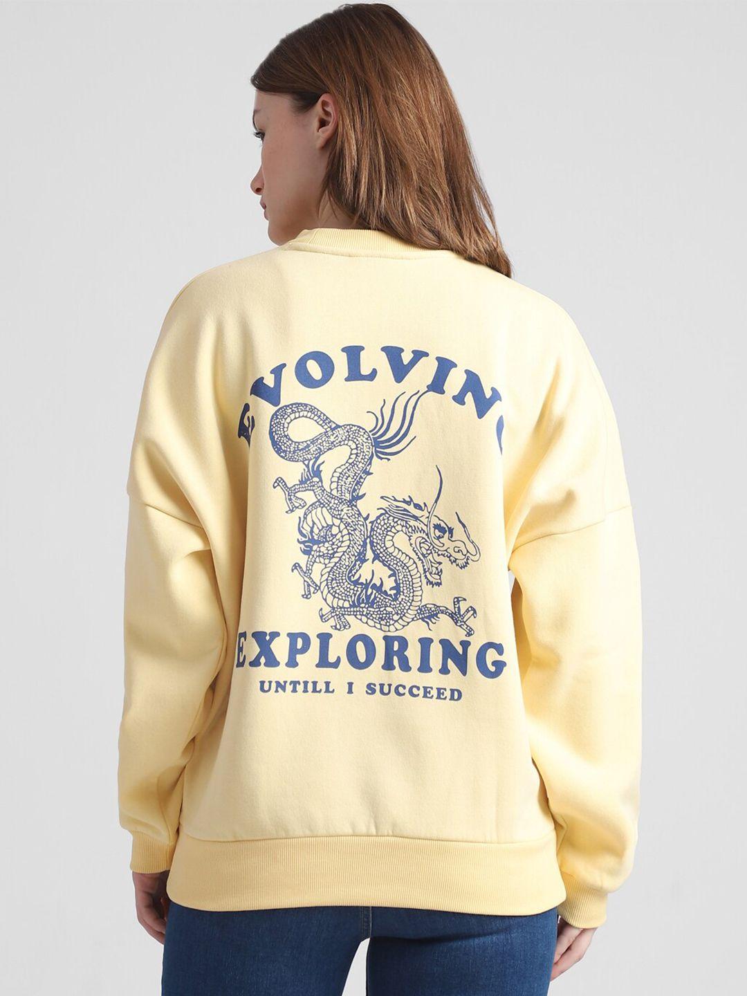 only typography printed round neck pullover sweatshirt