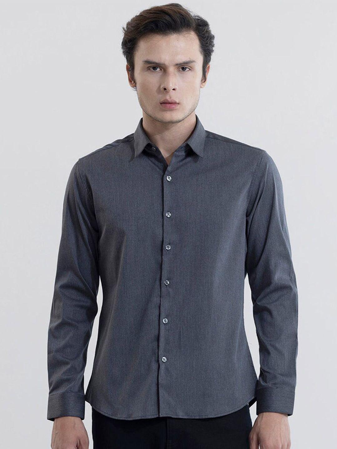 snitch men grey classic slim fit opaque casual shirt