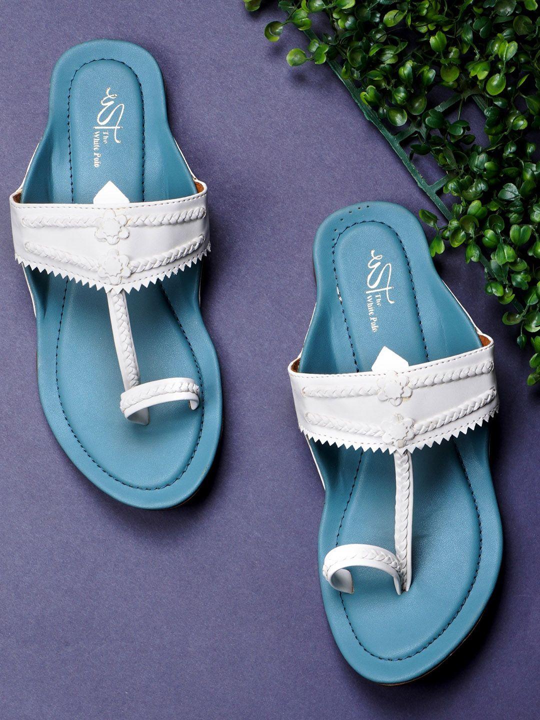 the white pole textured ethnic one toe flats