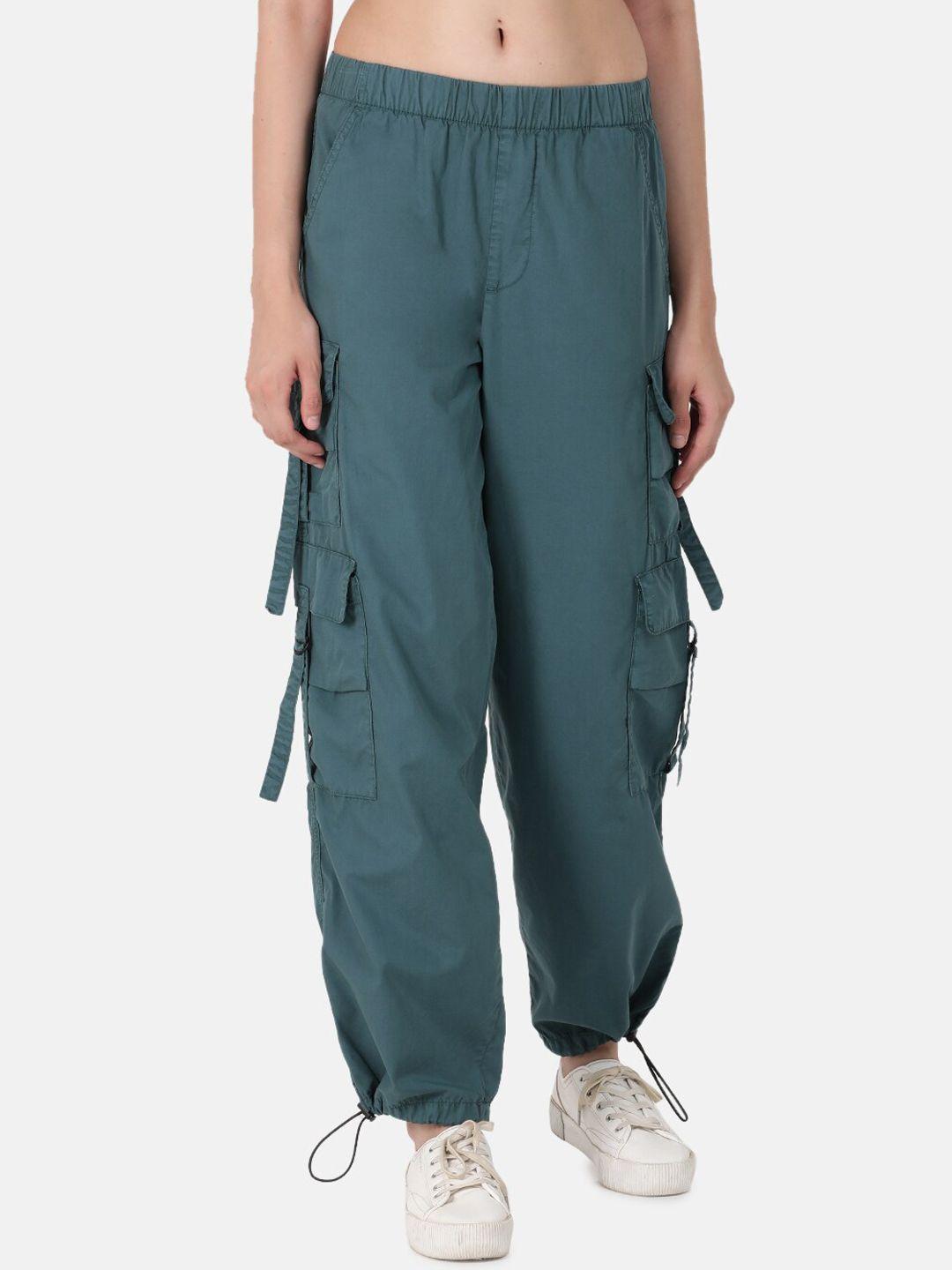 bene kleed women parachute fit high-rise cargos trousers