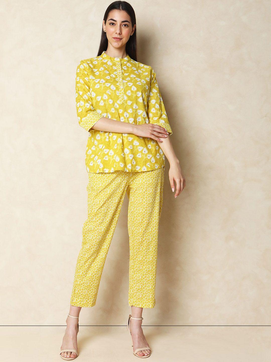 indifusion floral printed regular kurta with trousers