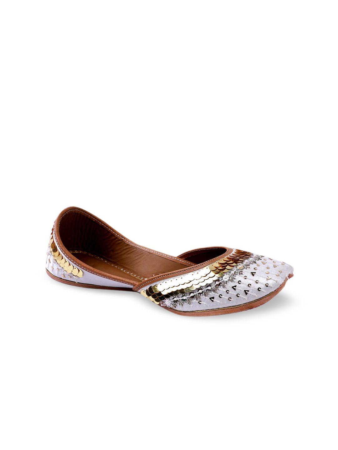 sole saga embellished leather ethnic mojaris