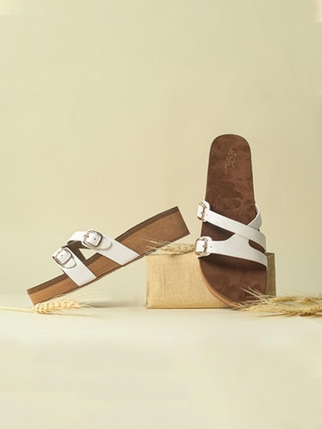 the white pole buckle detail open toe flatform heels