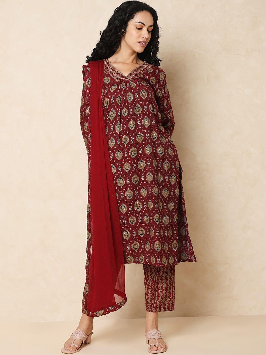 indifusion ethnic motifs printed v-neck pleated cotton kurta with trousers & dupatta