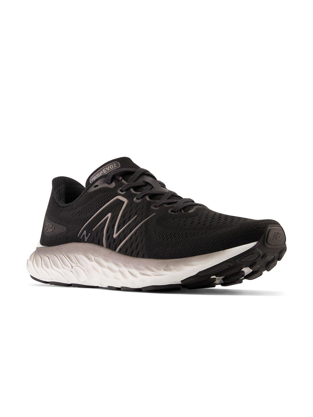 new balance men woven design running shoes