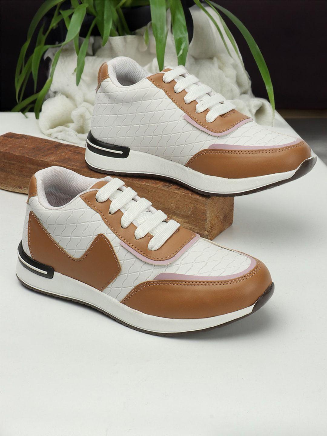 the roadster lifestyle co. women white & brown colourblocked comfort basics sneakers