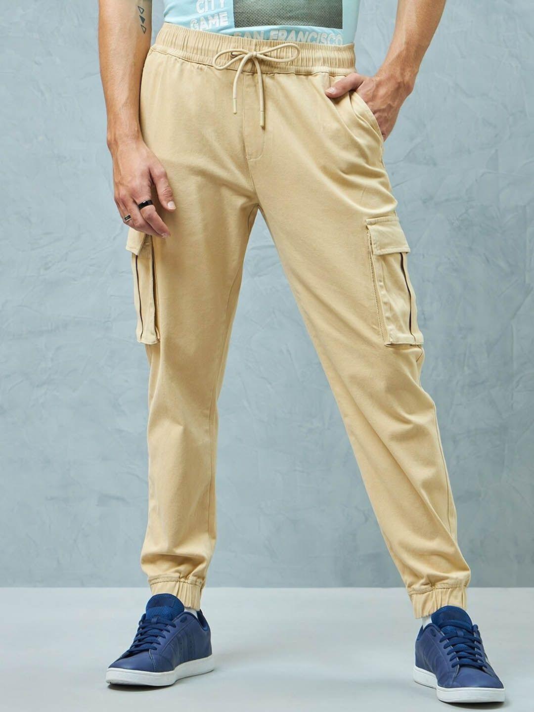 bewakoof men mid-rise loose fit oversized cargo trousers