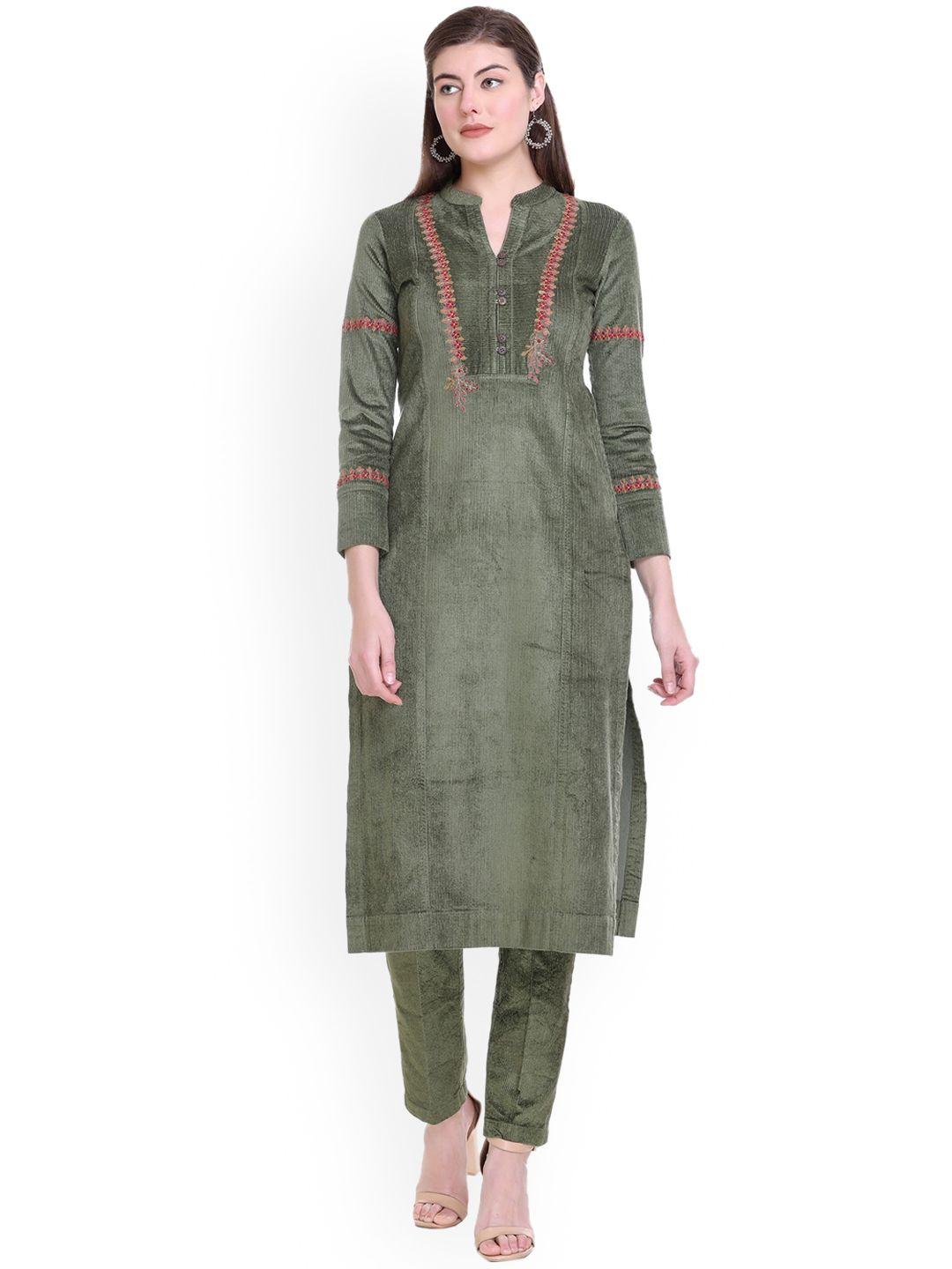 stado women green velvet kurta with trousers