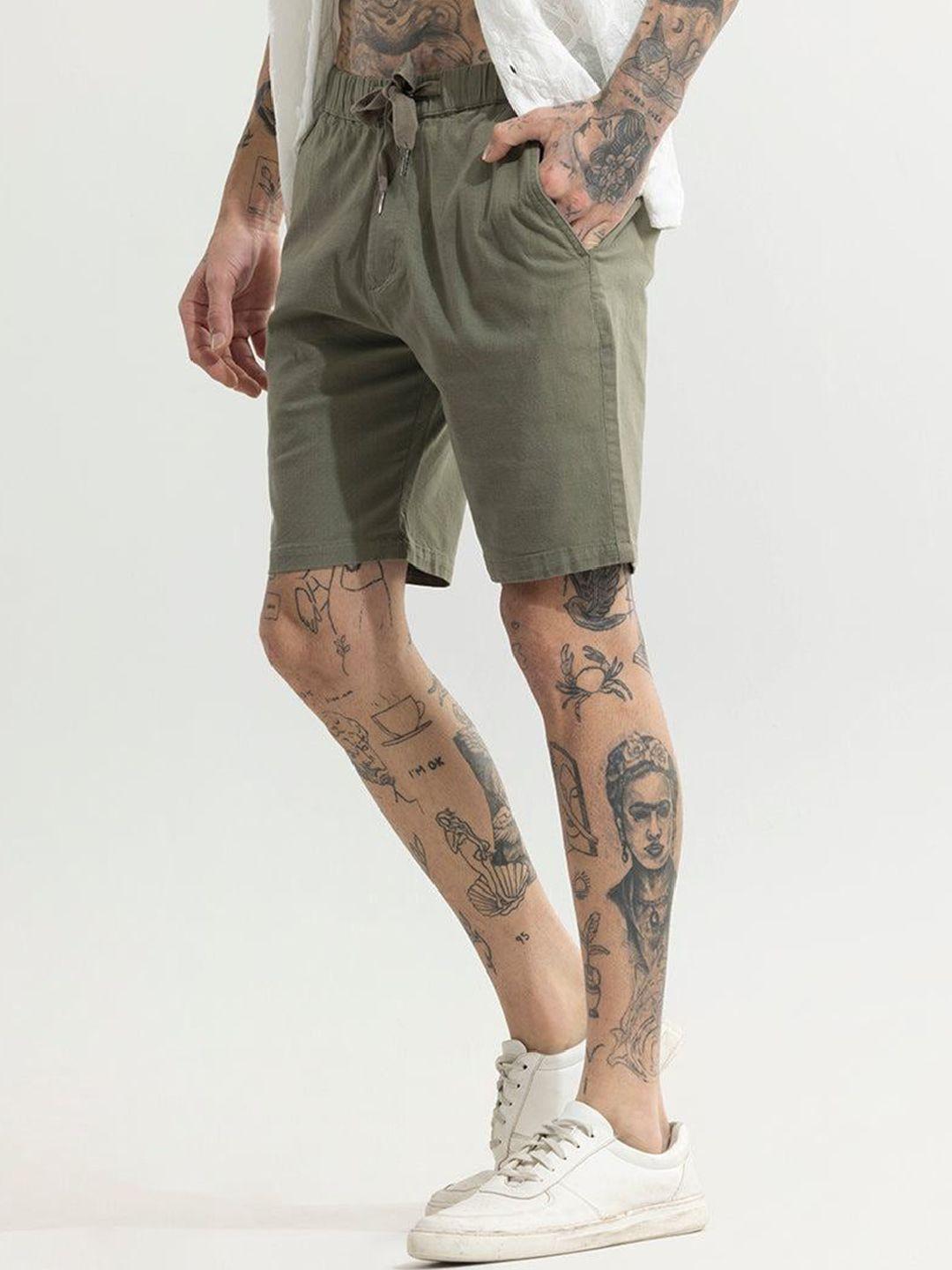 snitch men olive green mid-rise slim fit linen shorts