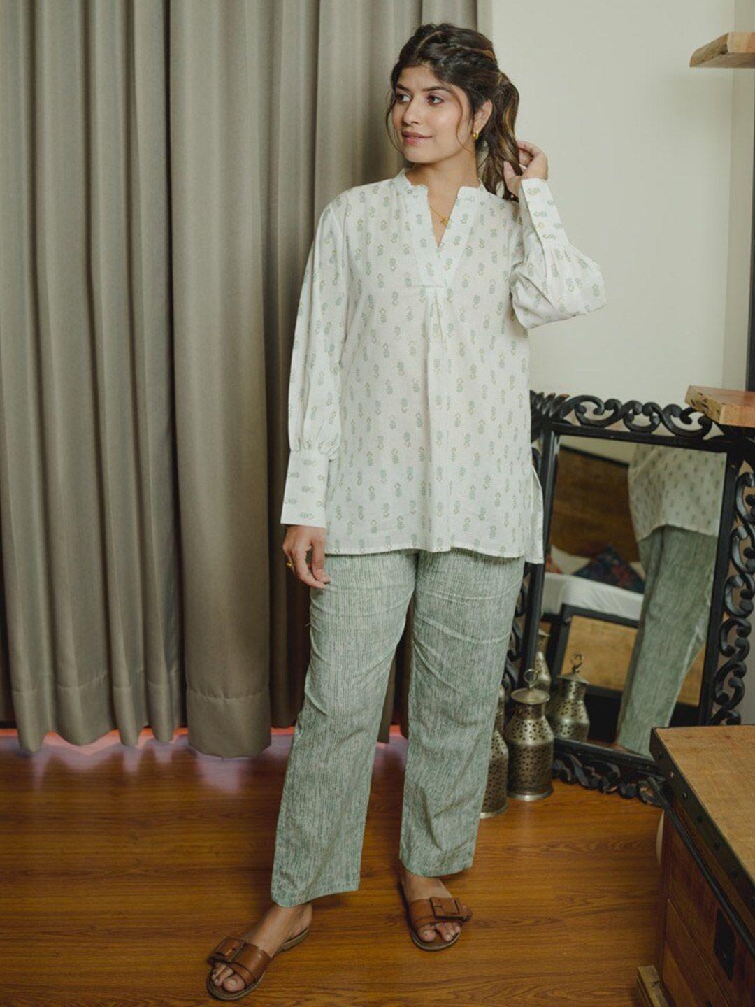 feathers closet printed pure cotton top & trousers co-ords set