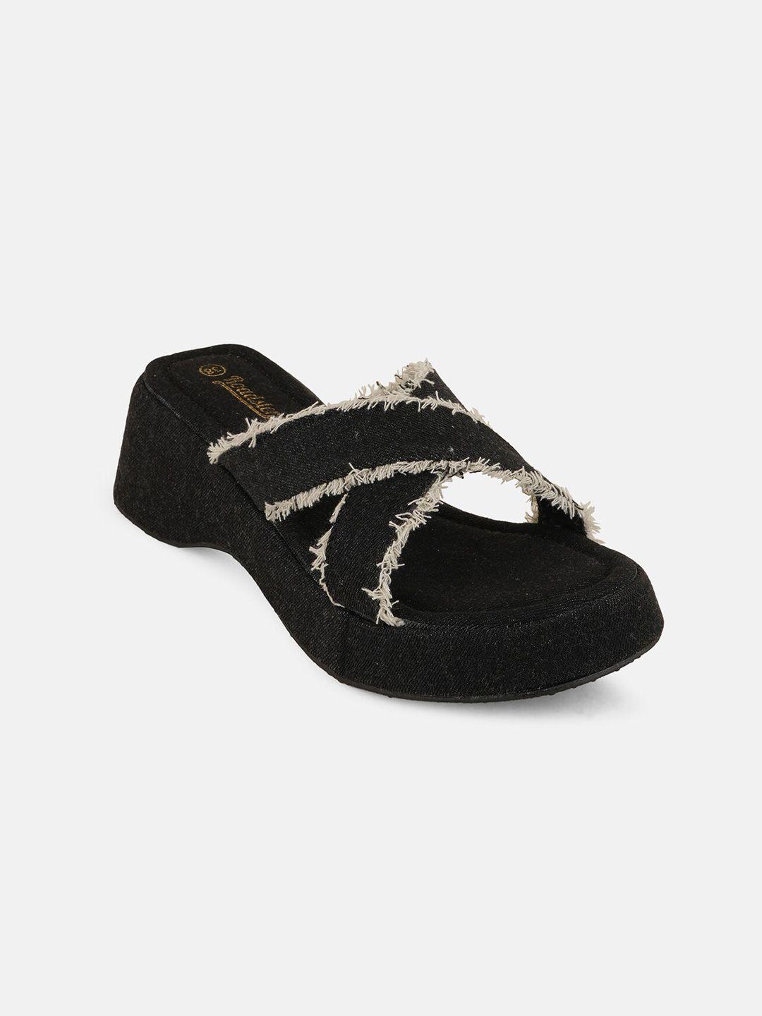 the roadster lifestyle co. black textured  cross strap open toe flatform heels