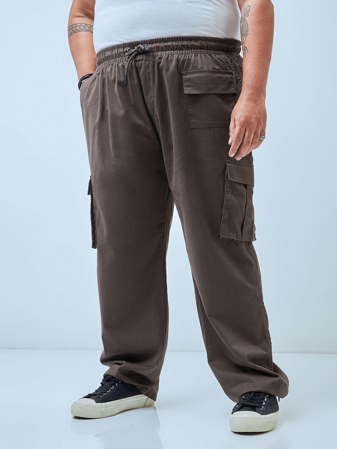 bewakoof men relaxed loose fit oversized cotton cargos trouser