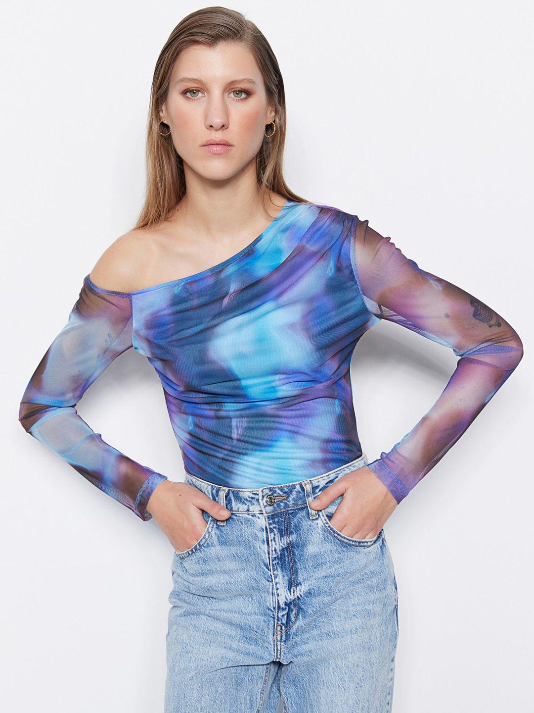 trendyol abstract printed boat neck top