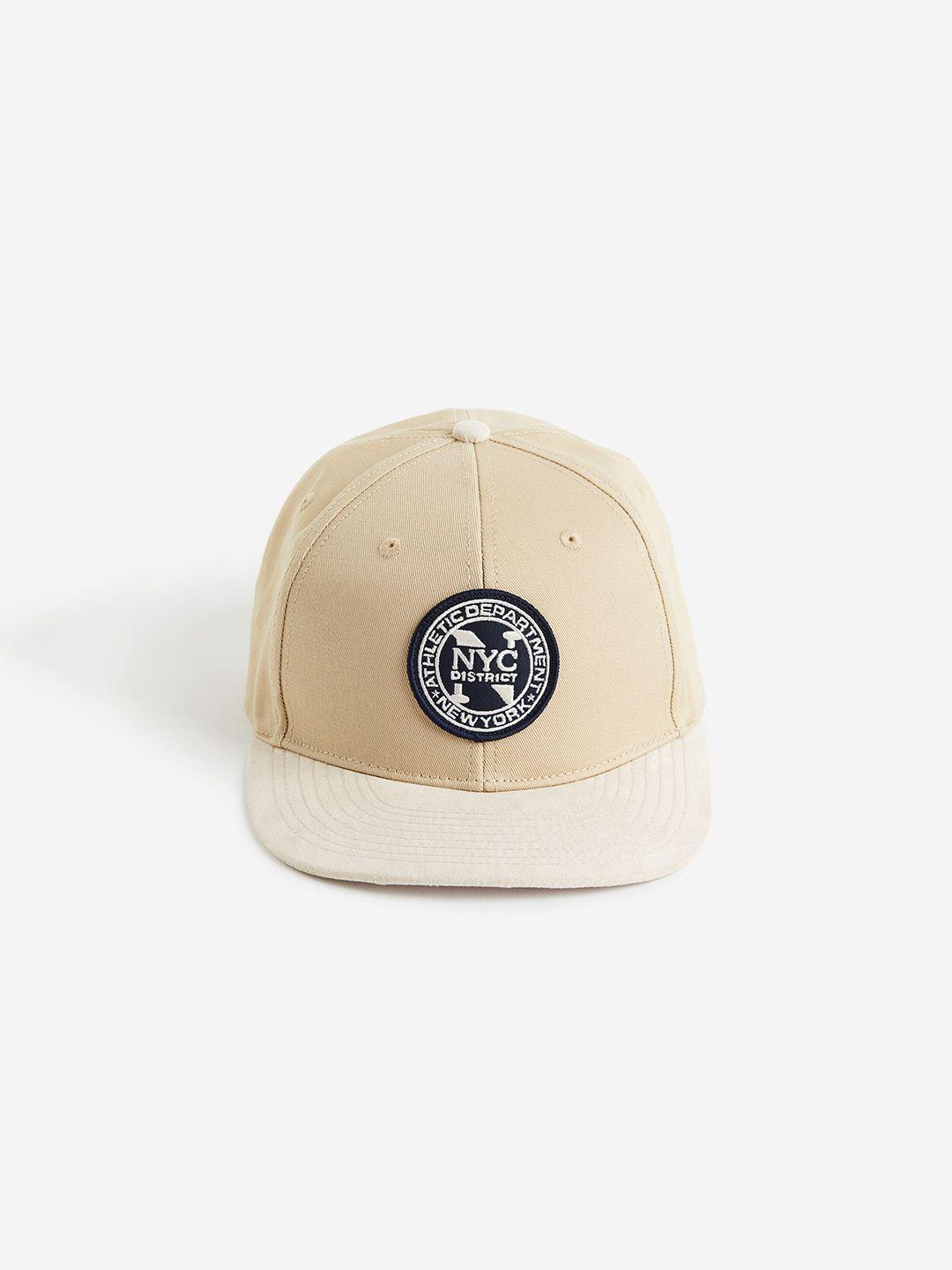 h&m cap with an appliqu