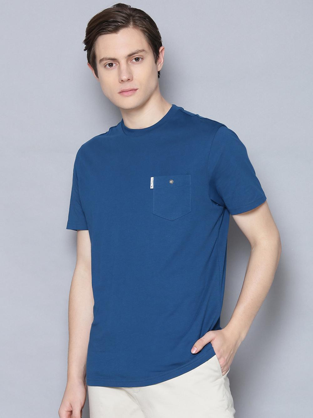 blue solid round neck t-shirt