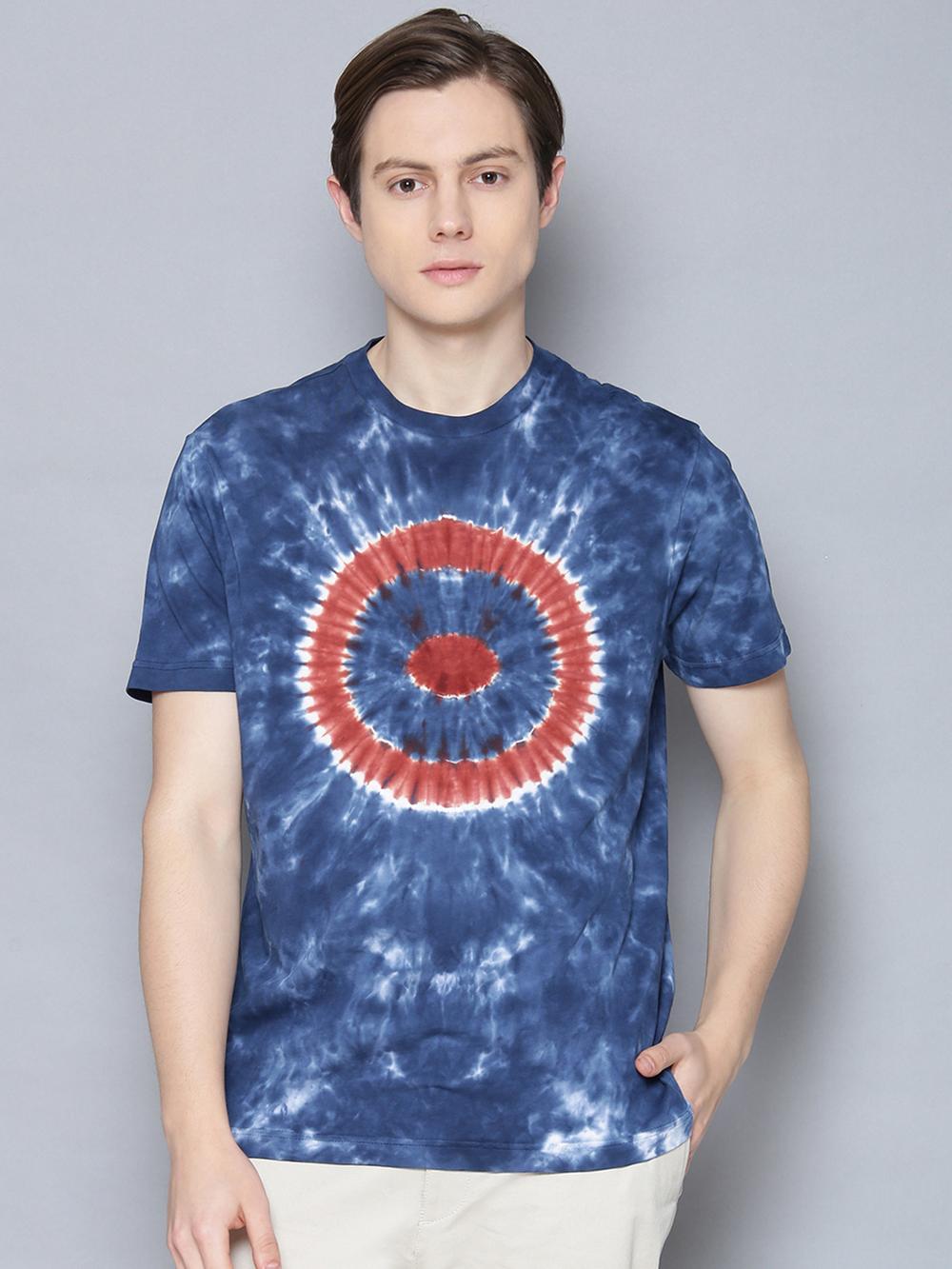 blue dyed round neck t-shirt