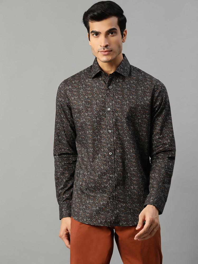 black printed collar shirt