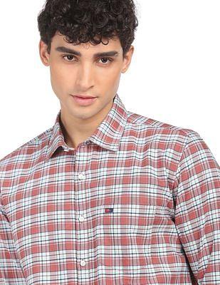 men maroon slim fit check casual shirt