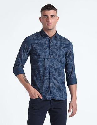 motif print slim fit shirt