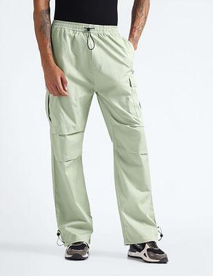 relaxed cargo trousers