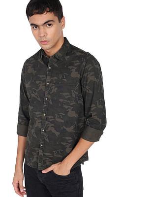 men dark olive camouflage print pure cotton casual shirt