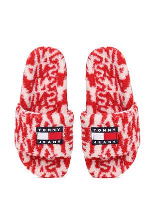 women textured slides