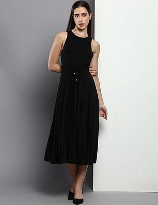 round neck tank pleated dress