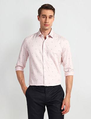 cutaway collar cotton shirt