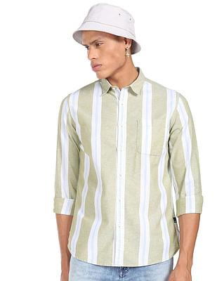 men light green oxford vertical stripe cotton casual shirt