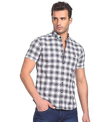 men white and black short sleeve check casual shirt