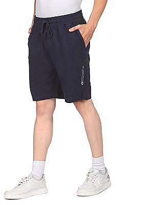 men navy mid rise solid shorts