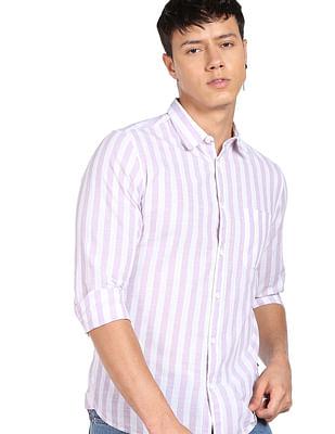 vertical stripe spread collar casual shirt