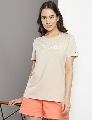 sustainable crew neck monotype t-shirt