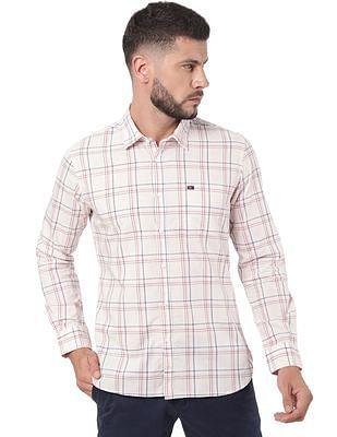 men light pink spread collar check casual shirt